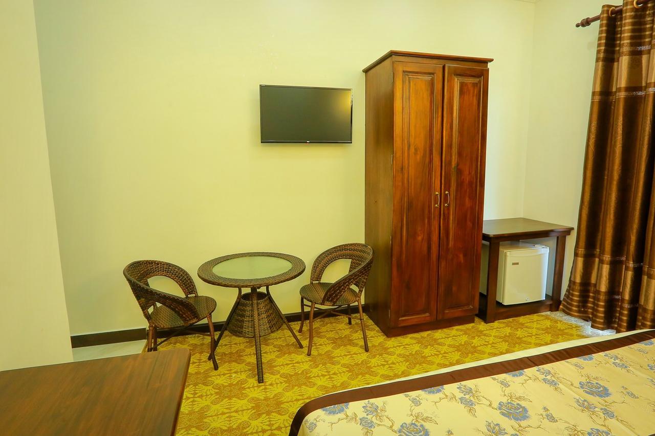 Euro Star Hotel คาตุนายากา ภายนอก รูปภาพ