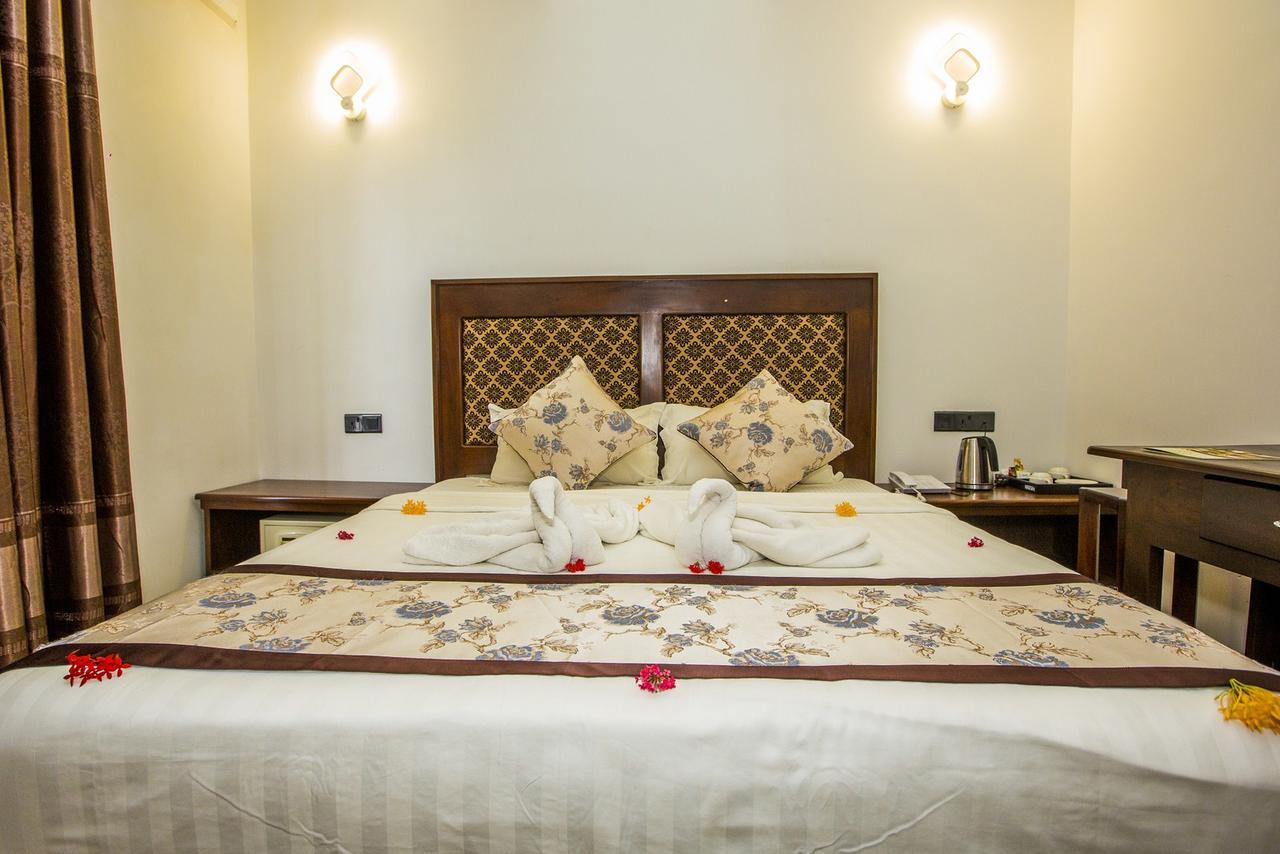 Euro Star Hotel คาตุนายากา ภายนอก รูปภาพ