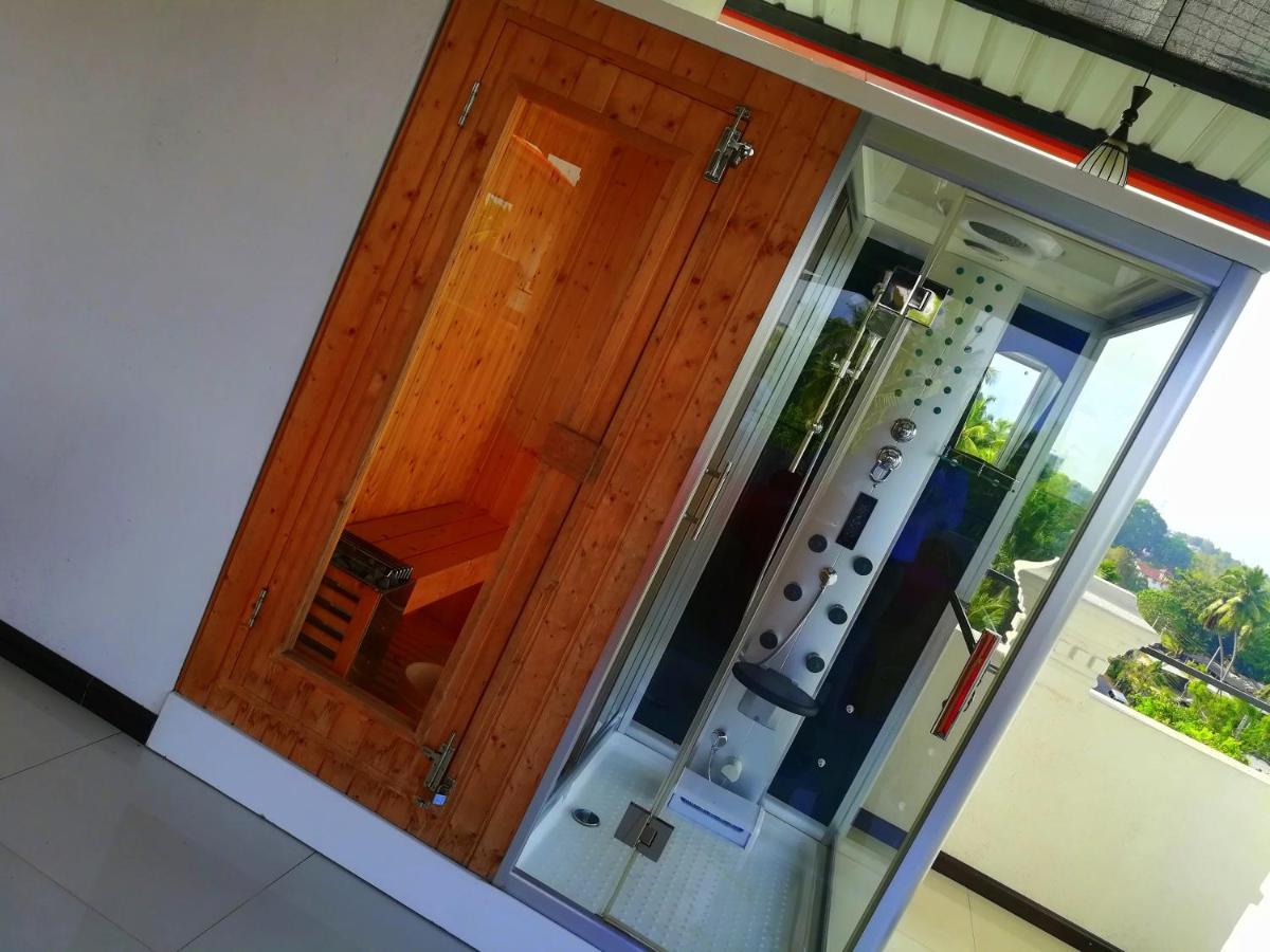 Euro Star Hotel คาตุนายากา ภายนอก รูปภาพ